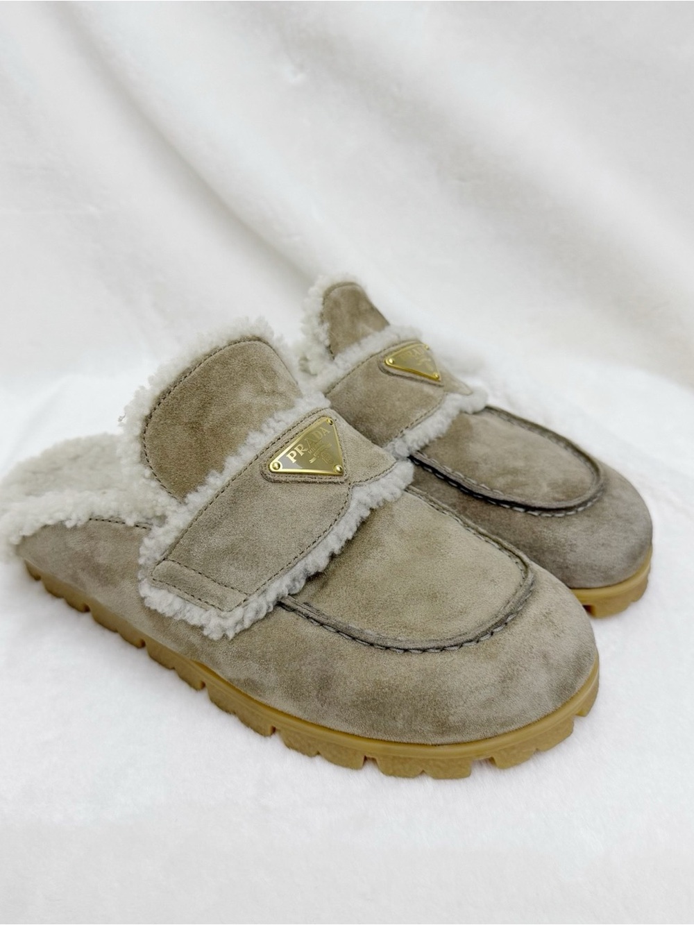 🚩steal Prada Taupe Suede Shearling-Lined Slip-On Mules with Gold Triangle Logo